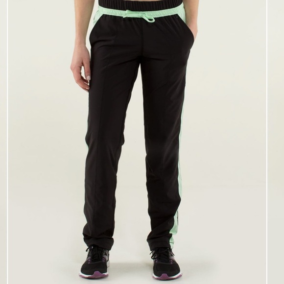 Lululemon Run Bandit Track Pant , Size 6 - Picture 3 of 10